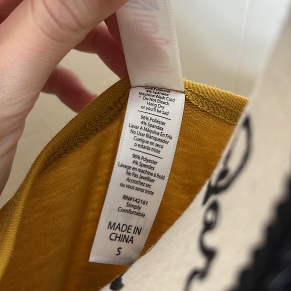 LuLaRoe Classic T - Picture 4 of 4